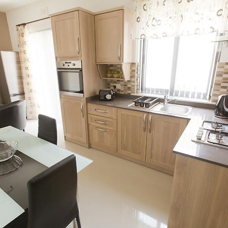Waterside Apartments Marsalforn Oda fotoğraf
