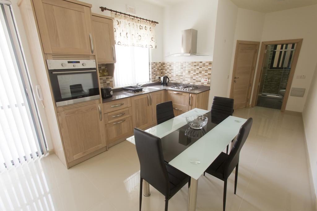 Waterside Apartments Marsalforn Oda fotoğraf